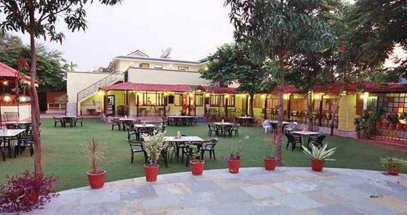 Amantra Shilpi Resort & Spa Udaipur Exterior photo